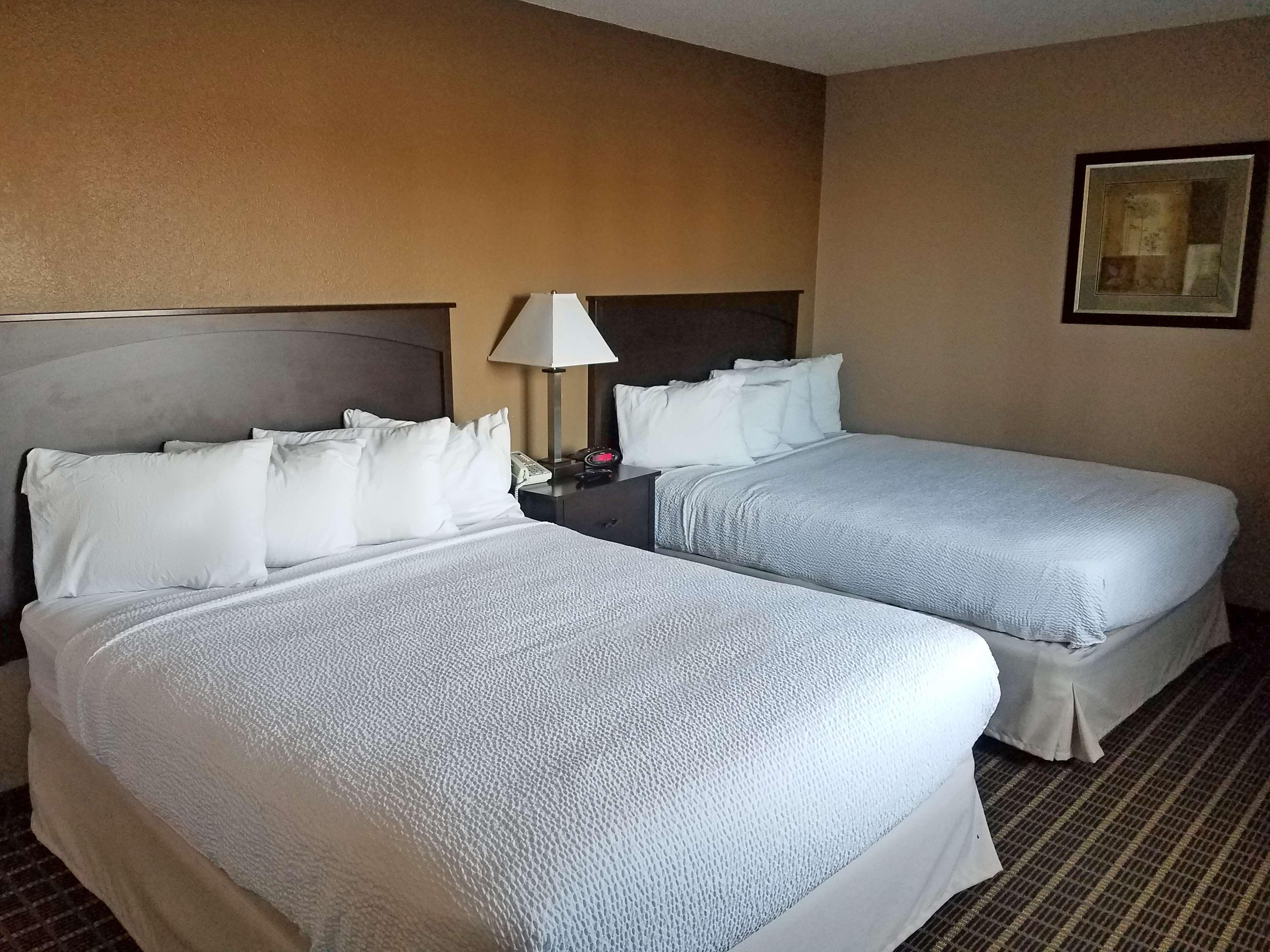 Americas Best Value Inn And Suites Μπίσμπαρκ Εξωτερικό φωτογραφία