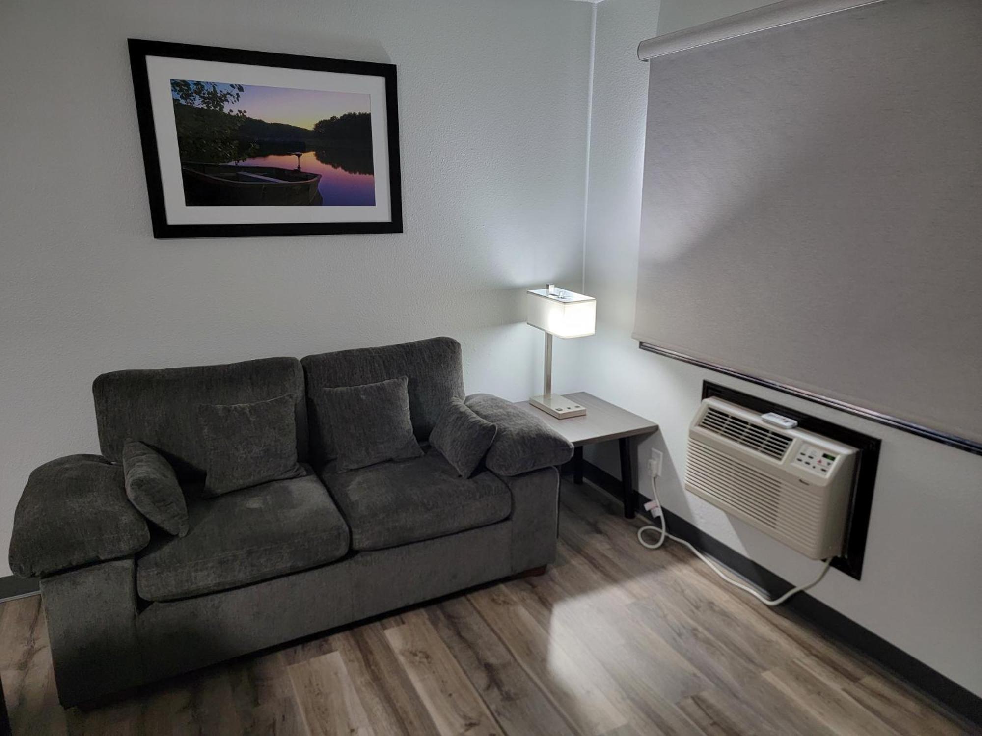 Americas Best Value Inn And Suites Μπίσμπαρκ Εξωτερικό φωτογραφία