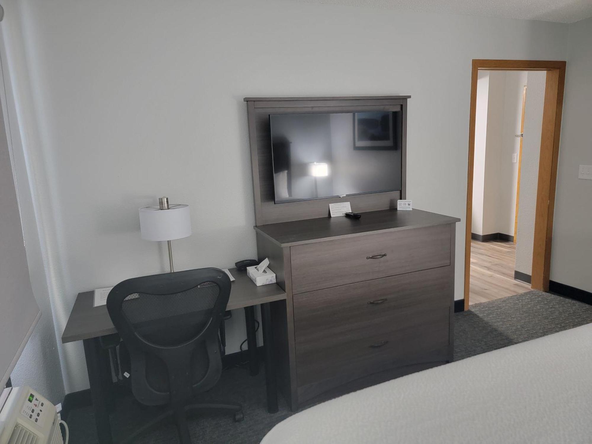 Americas Best Value Inn And Suites Μπίσμπαρκ Εξωτερικό φωτογραφία