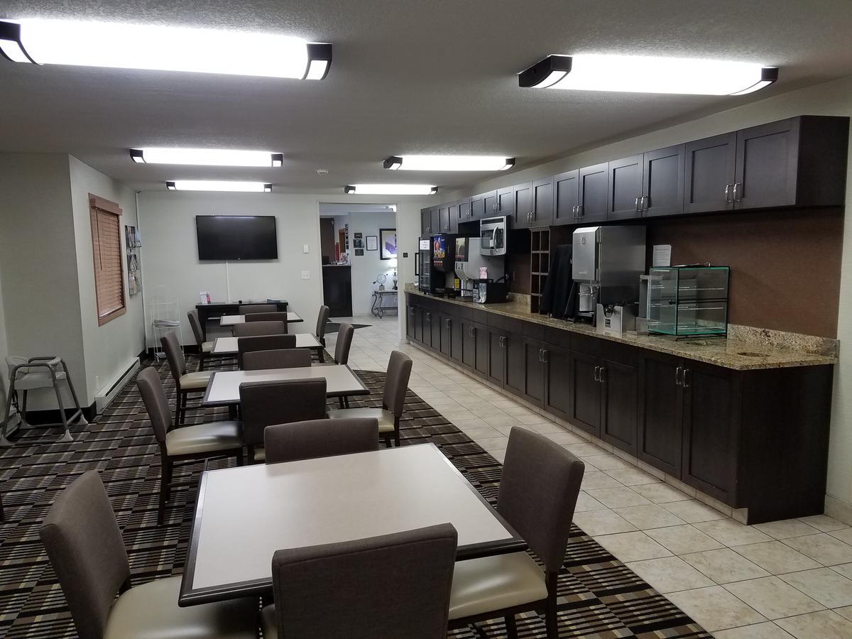 Americas Best Value Inn And Suites Μπίσμπαρκ Εξωτερικό φωτογραφία